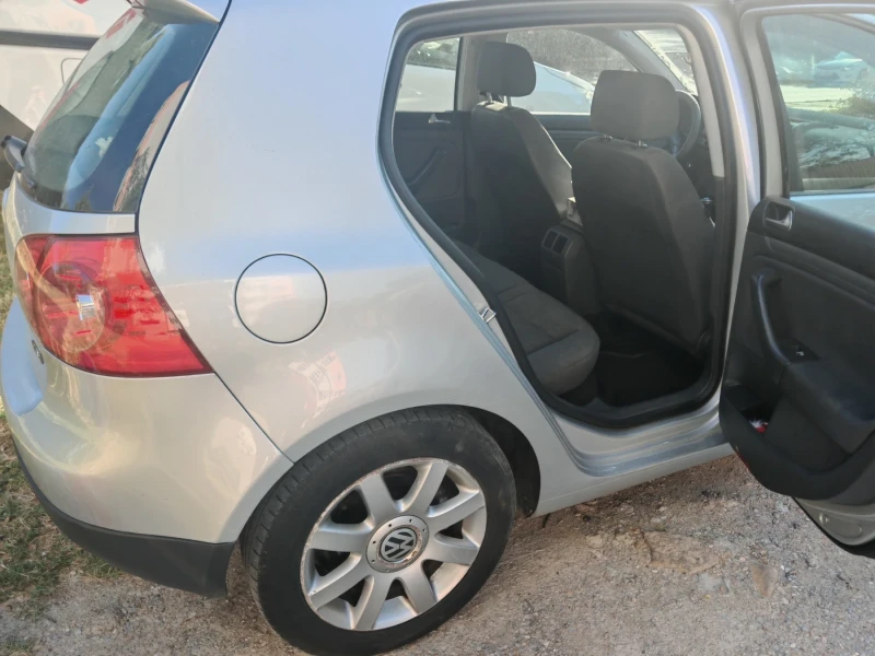 VW Golf, снимка 8 - Автомобили и джипове - 52504456