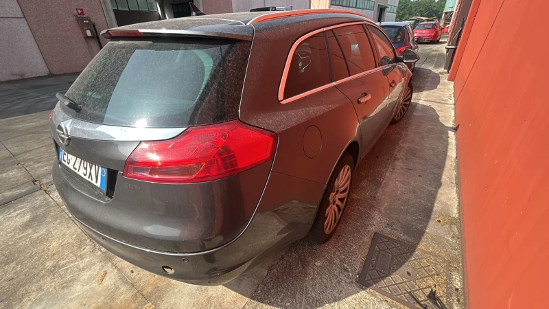 Opel Insignia 2.0d avtomat, снимка 2 - Автомобили и джипове - 50983129