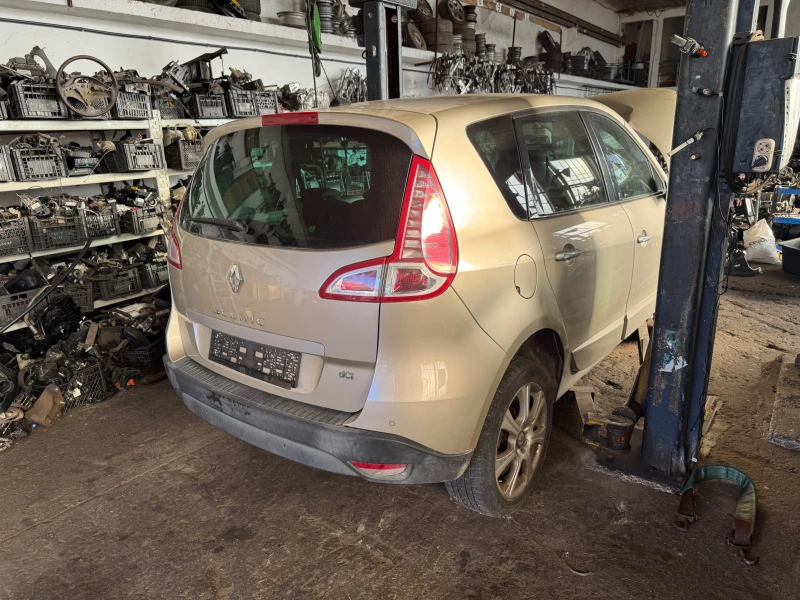 Renault Scenic, снимка 2 - Автомобили и джипове - 51875068