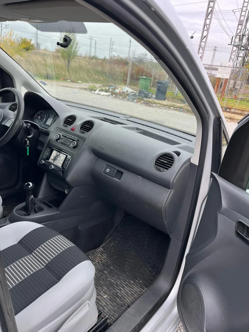 VW Caddy 1.6 102 к.с., снимка 10 - Автомобили и джипове - 52304857