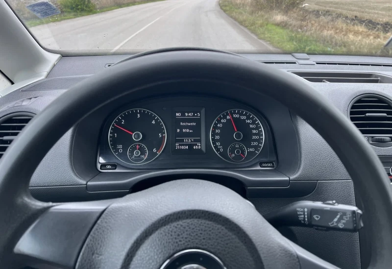 VW Caddy 1.6 102 к.с., снимка 7 - Автомобили и джипове - 52304857