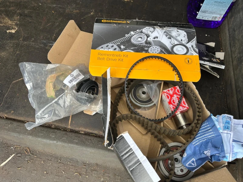 VW Caddy 1.6 102 к.с., снимка 13 - Автомобили и джипове - 52304857