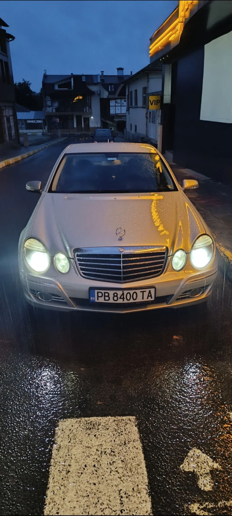 Mercedes-Benz E 320, снимка 8 - Автомобили и джипове - 52369414