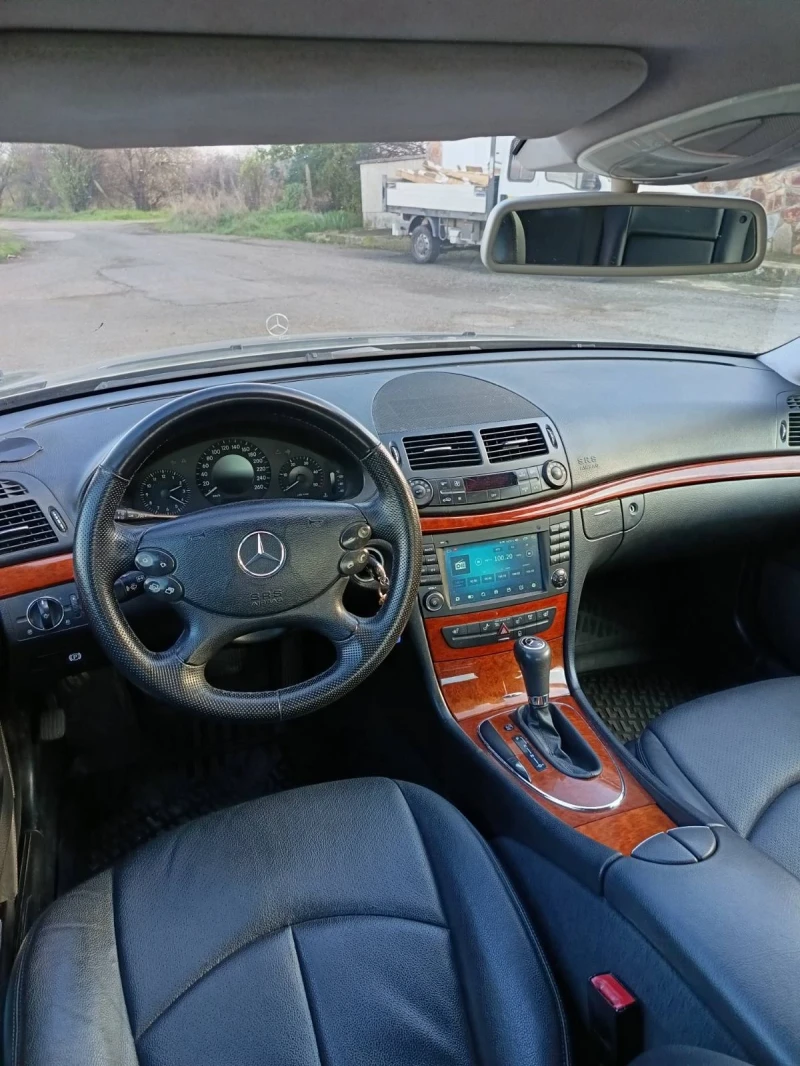 Mercedes-Benz E 200 CDI, снимка 4 - Автомобили и джипове - 52645194