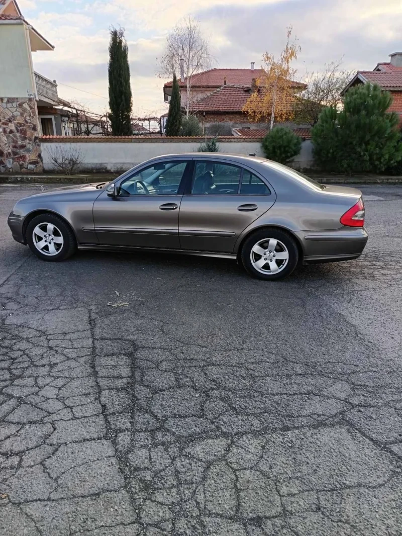 Mercedes-Benz E 200 CDI, снимка 2 - Автомобили и джипове - 52645194