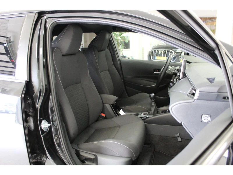 Toyota Corolla Touring Sports 1.2 Dynamic , снимка 7 - Автомобили и джипове - 52704099