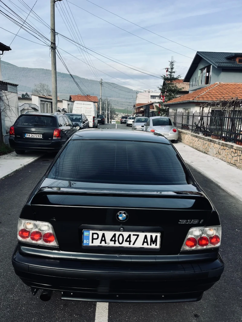 BMW 318, снимка 6 - Автомобили и джипове - 52723331