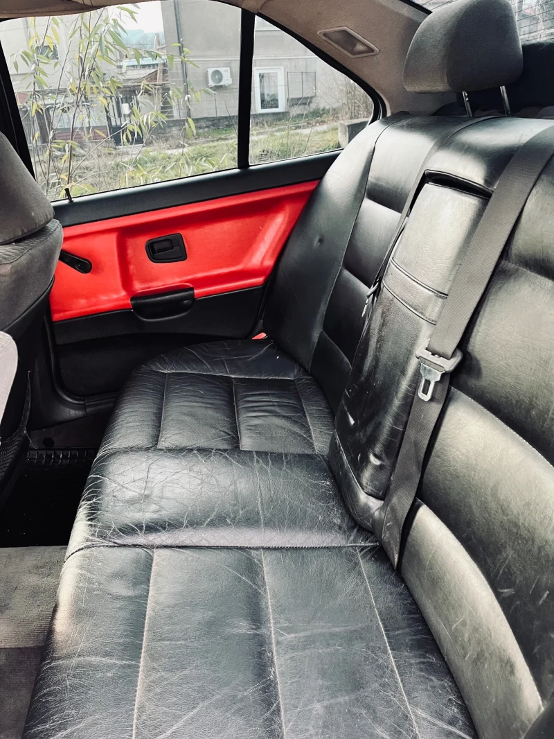 BMW 318, снимка 11 - Автомобили и джипове - 52723331