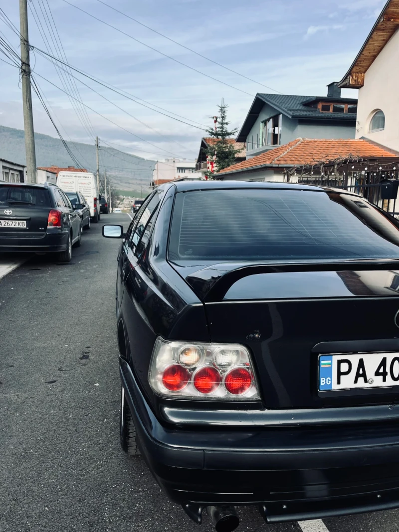 BMW 318, снимка 5 - Автомобили и джипове - 52723331