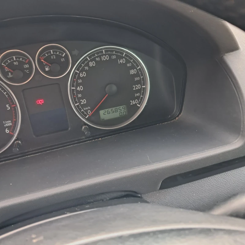 VW Sharan, снимка 7 - Автомобили и джипове - 53249525