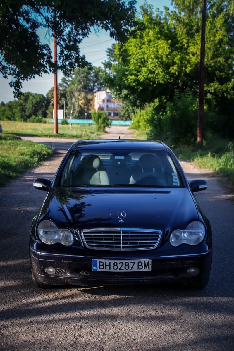 Mercedes-Benz C 220 Cdi, снимка 1 - Автомобили и джипове - 46124575