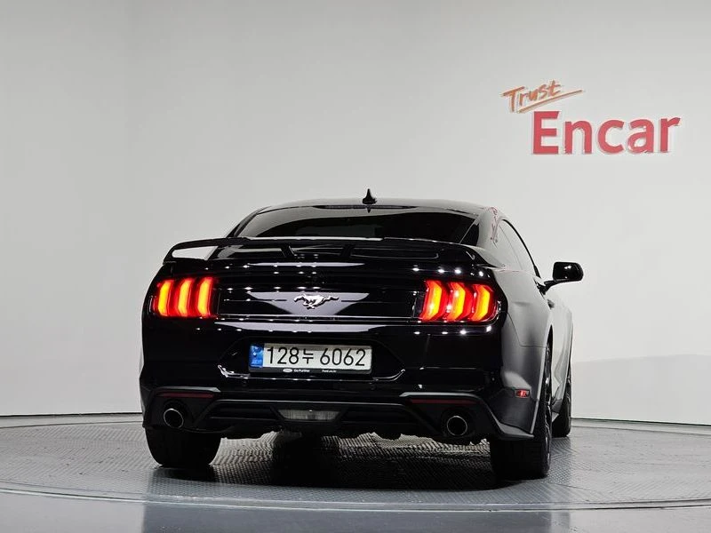 Ford Mustang 2.3 H Automatic, снимка 4 - Автомобили и джипове - 55906423
