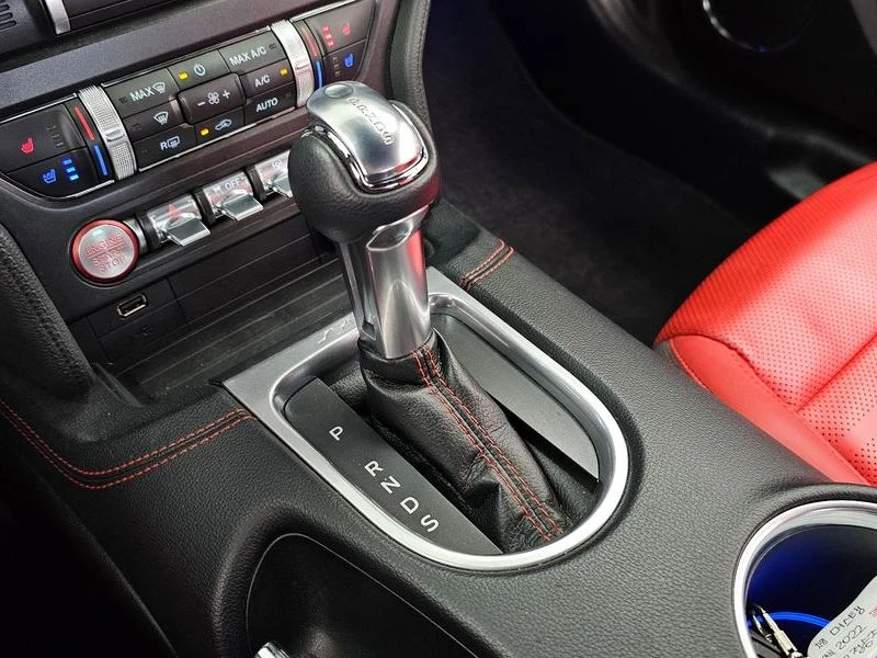 Ford Mustang 2.3 H Automatic, снимка 9 - Автомобили и джипове - 55906423