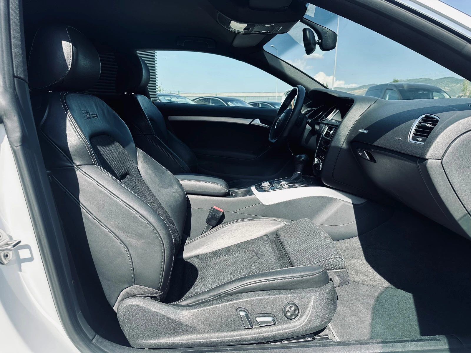 Audi A5 2.0 TDI/QUATTRO/S-LINE | Mobile.bg — изображение 14