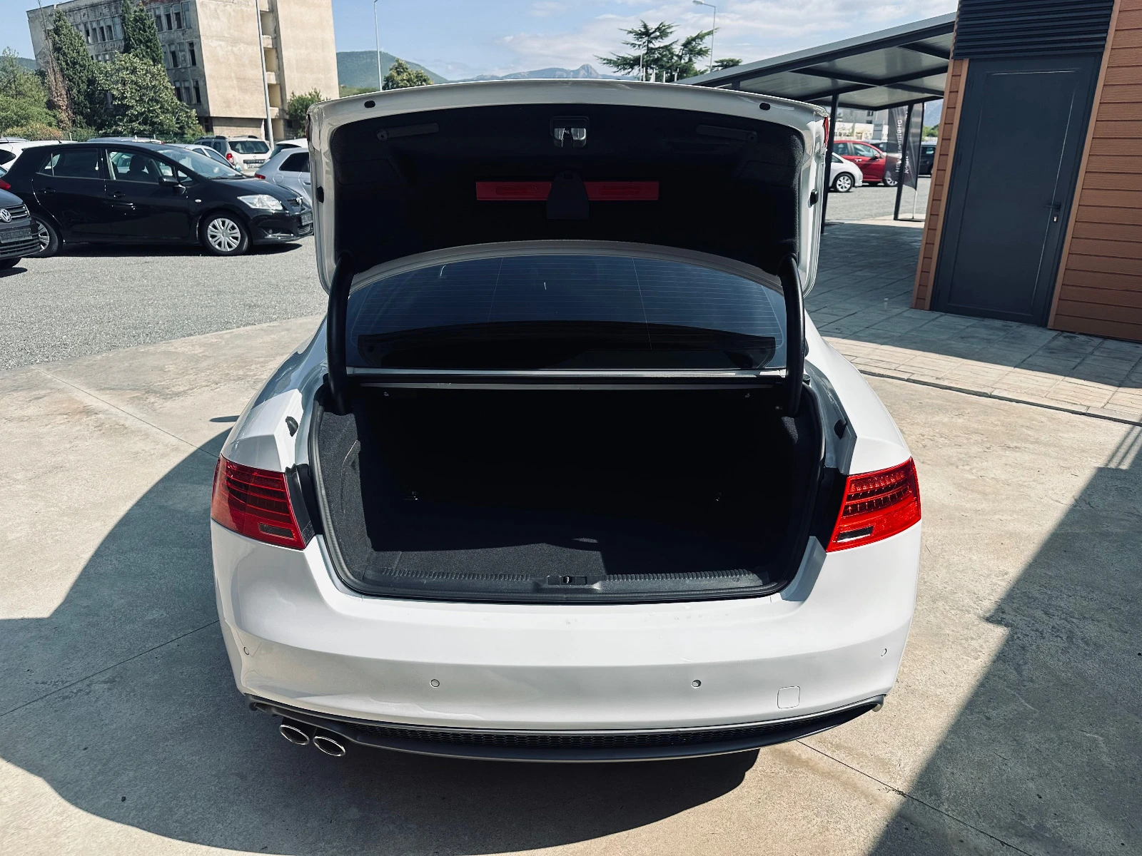 Audi A5 2.0 TDI/QUATTRO/S-LINE | Mobile.bg — изображение 11