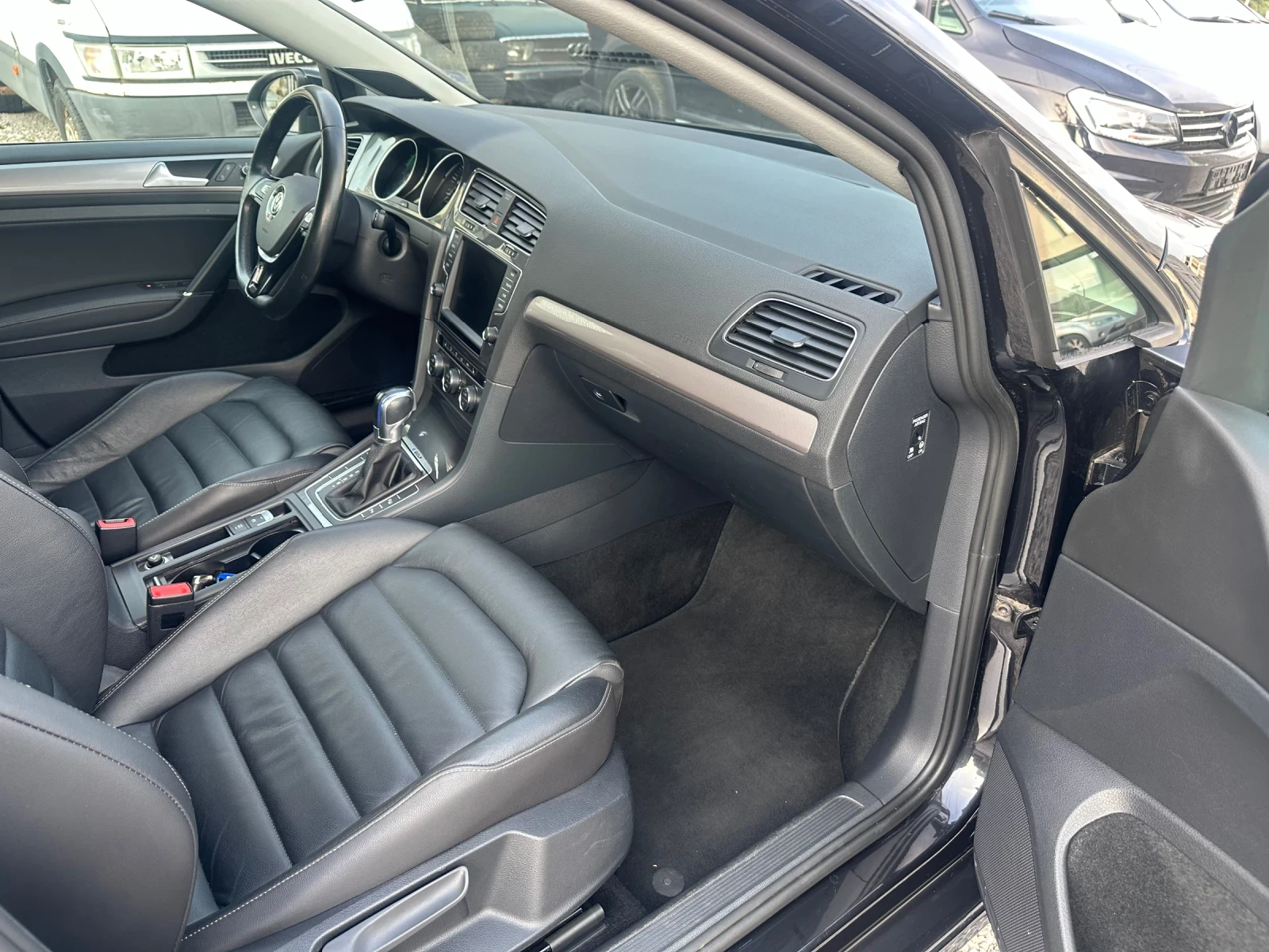 VW Golf E- Golf    | Mobile.bg   11