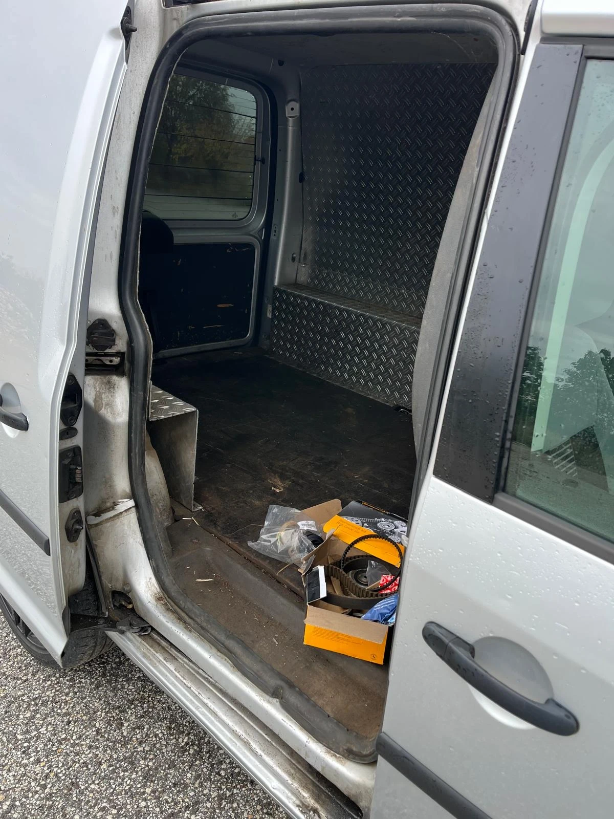 VW Caddy 1.6 102 .. | Mobile.bg   12