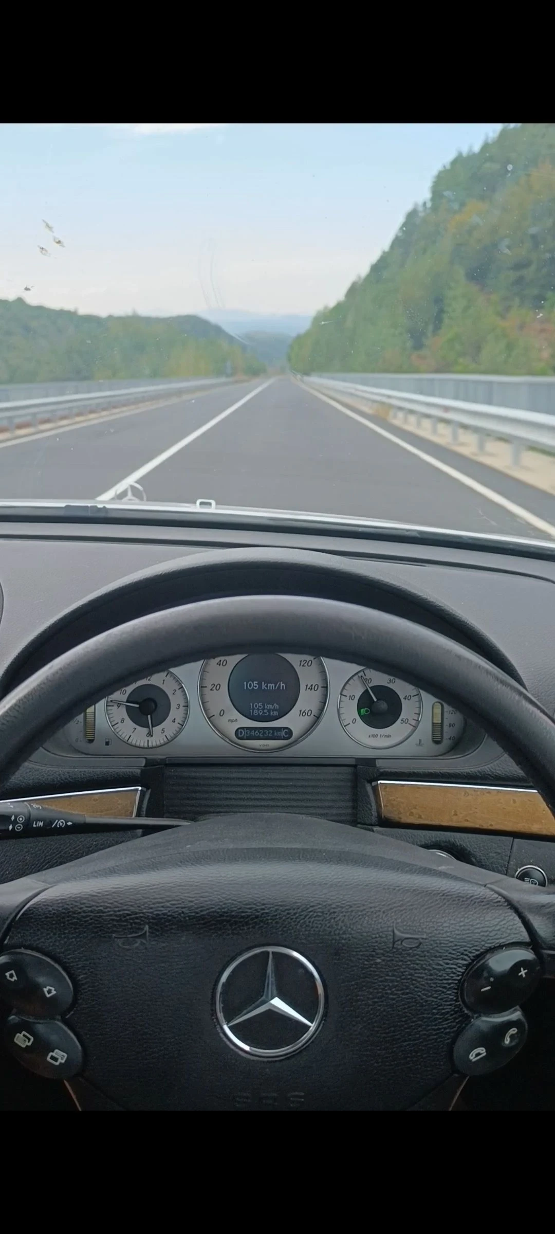 Mercedes-Benz E 320  - изображение 3