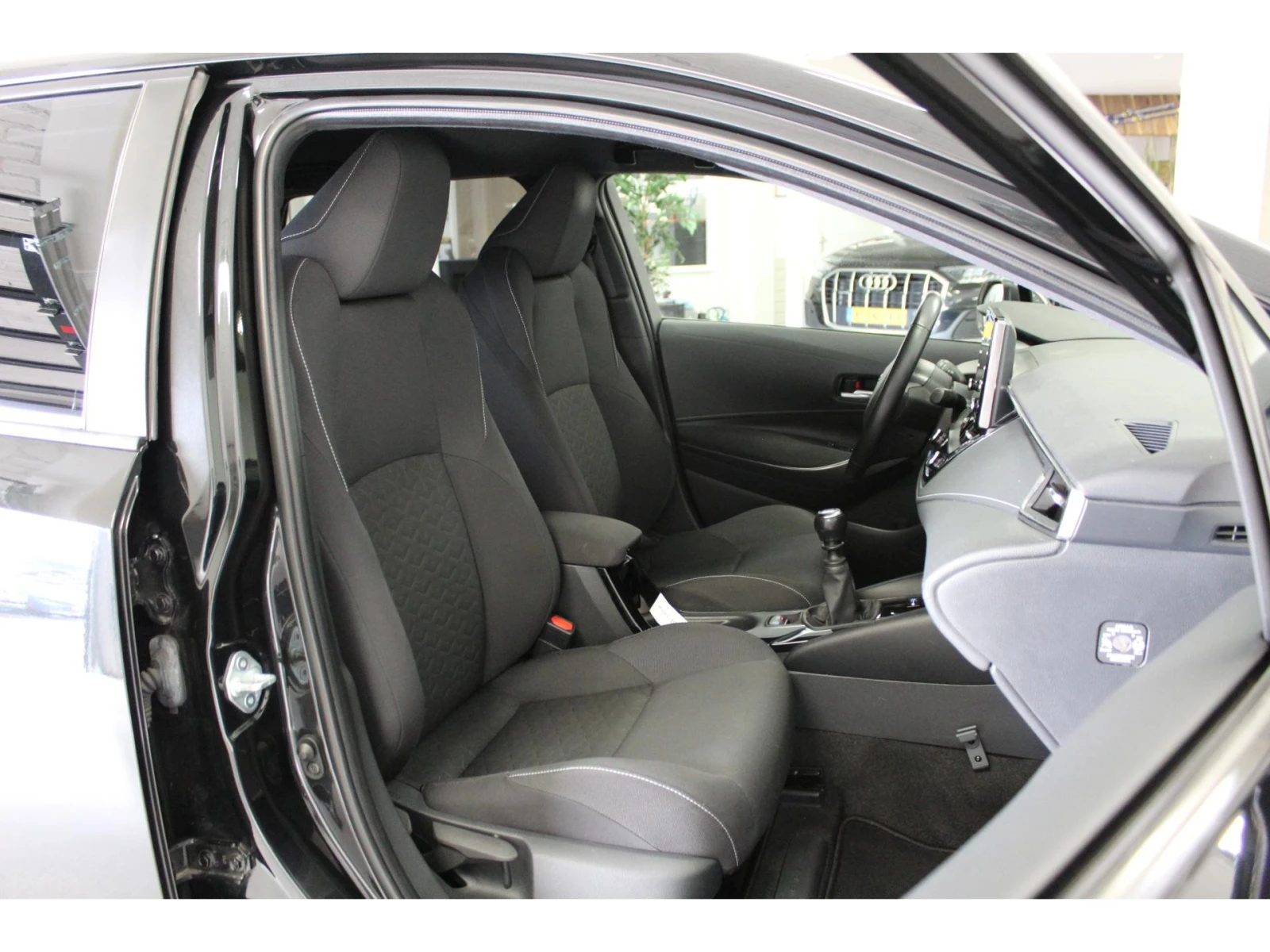 Toyota Corolla Touring Sports 1.2 Dynamic  - изображение 7