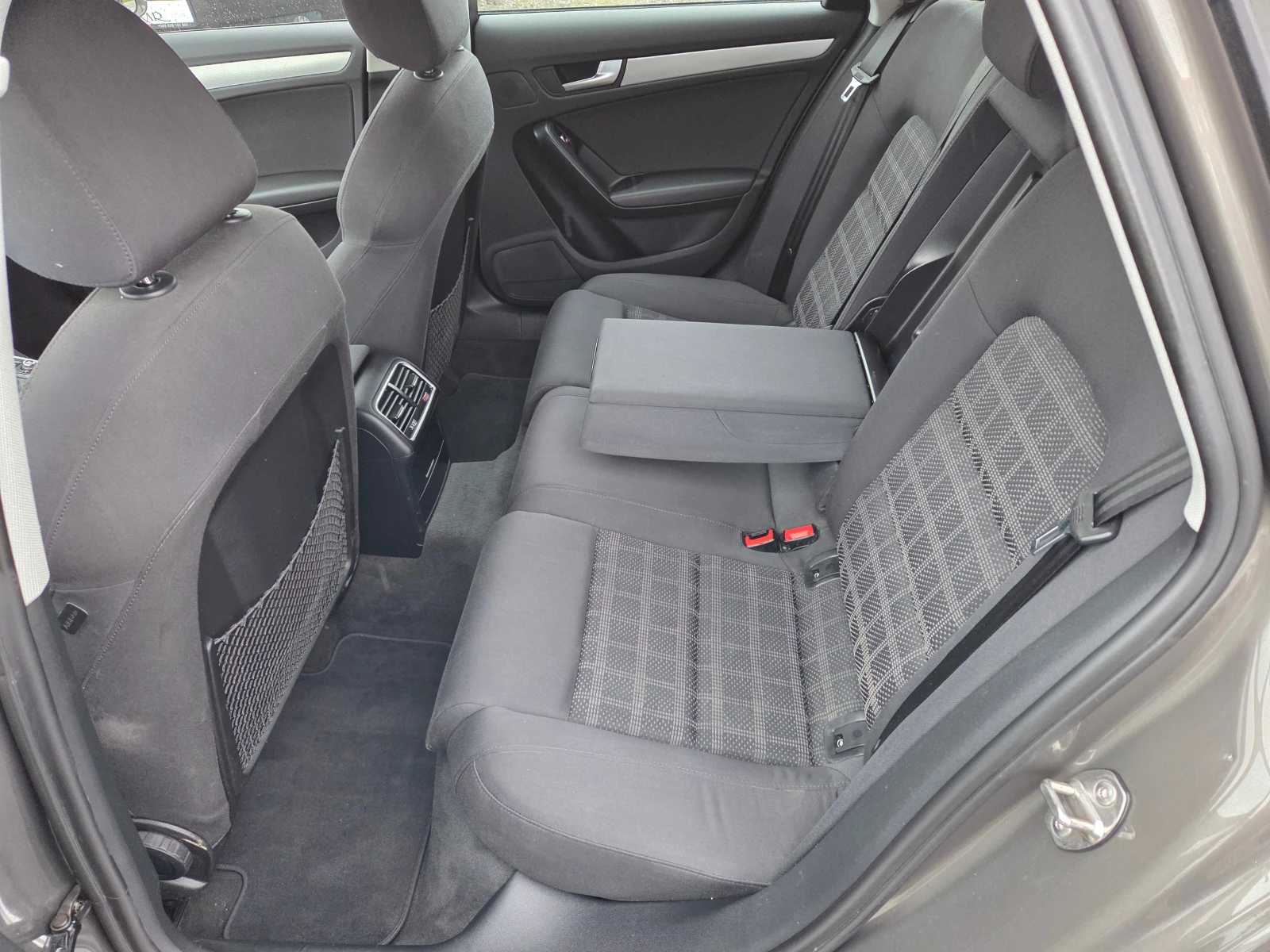 Audi A4 2.0TDI/4X4/FACE/AUTOMAT/NAVI - изображение 9