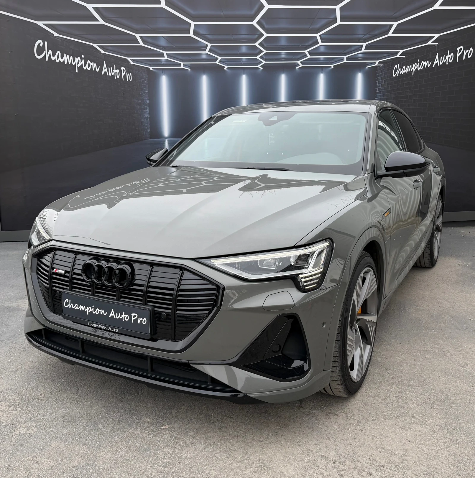 Audi E-Tron 55/2xSline/Sportback/Black Edition/Pano /Led