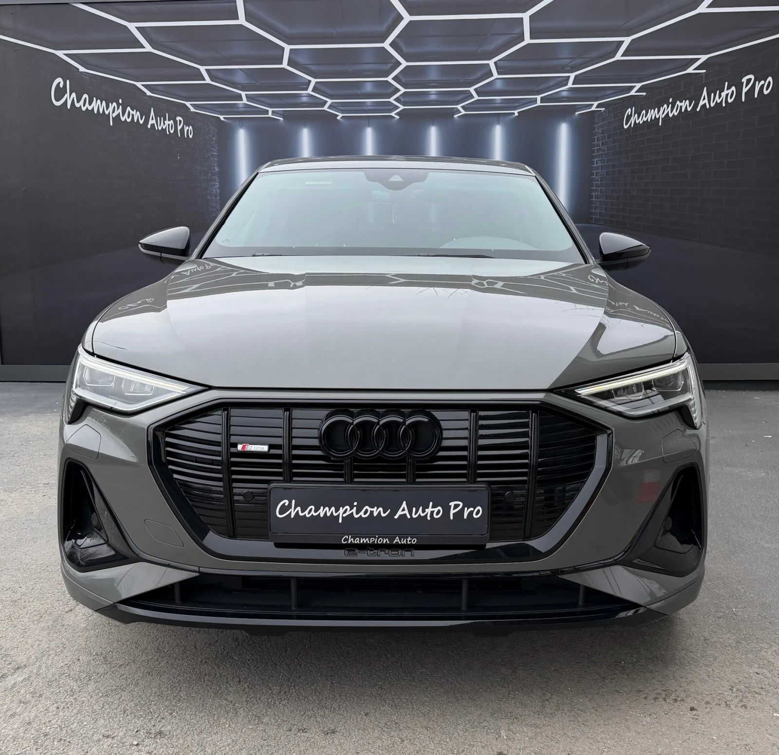 Audi E-Tron 55/2xSline/Sportback/Black Edition/Pano /Led | Mobile.bg � ����������� 2