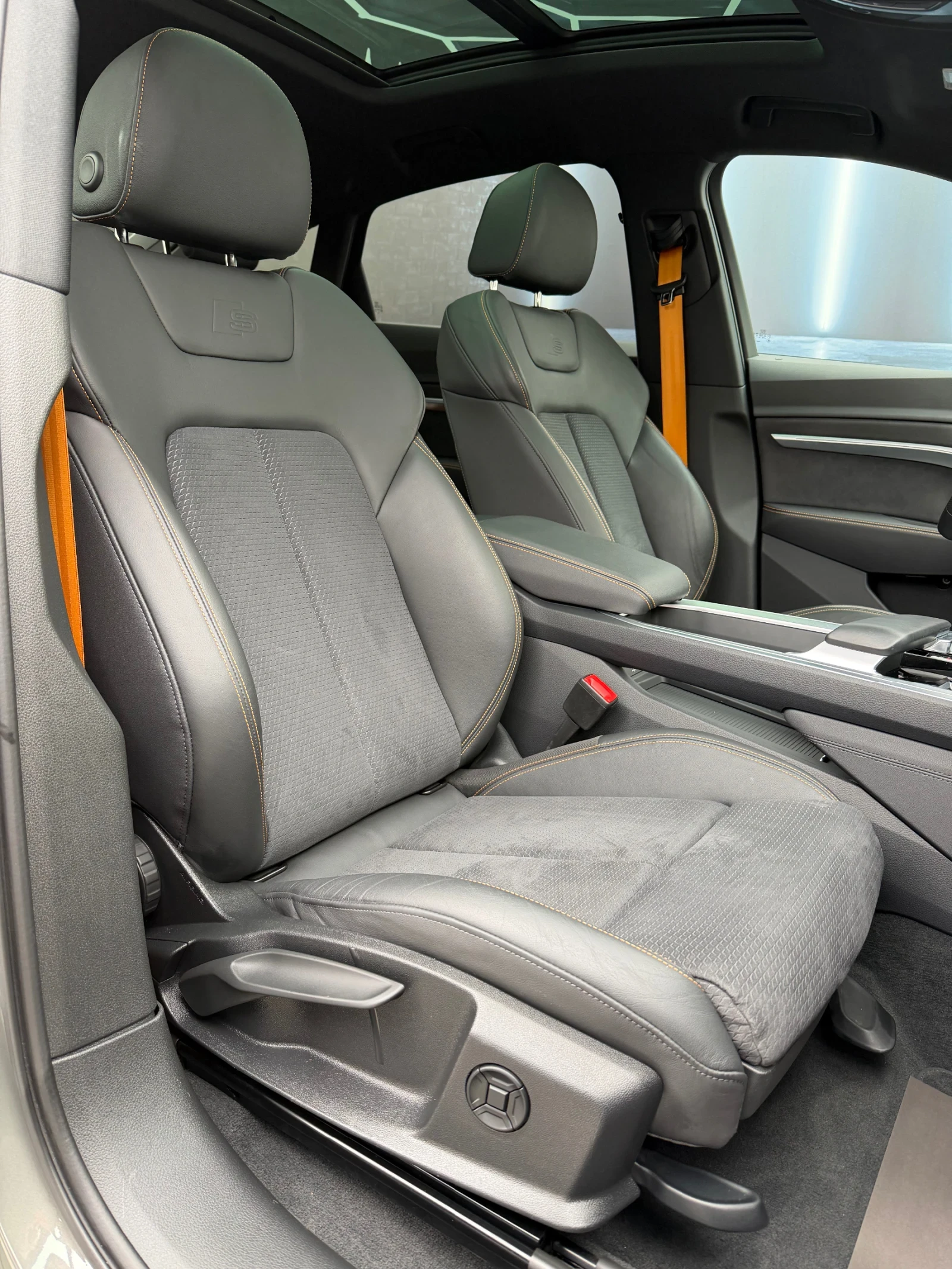 Audi E-Tron 55/2xSline/Sportback/Black Edition/Pano /Led | Mobile.bg � ����������� 14