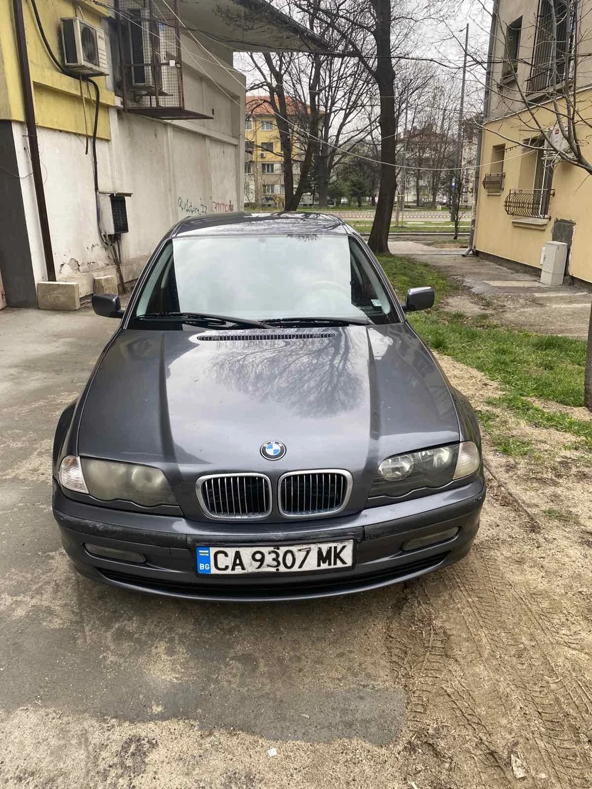 BMW 323 2.3i LPG/Обслужена, снимка 3 - Автомобили и джипове - 54075341