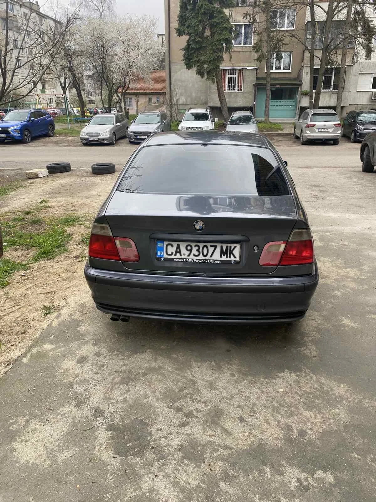 BMW 323 2.3i LPG/Обслужена, снимка 4 - Автомобили и джипове - 54075341