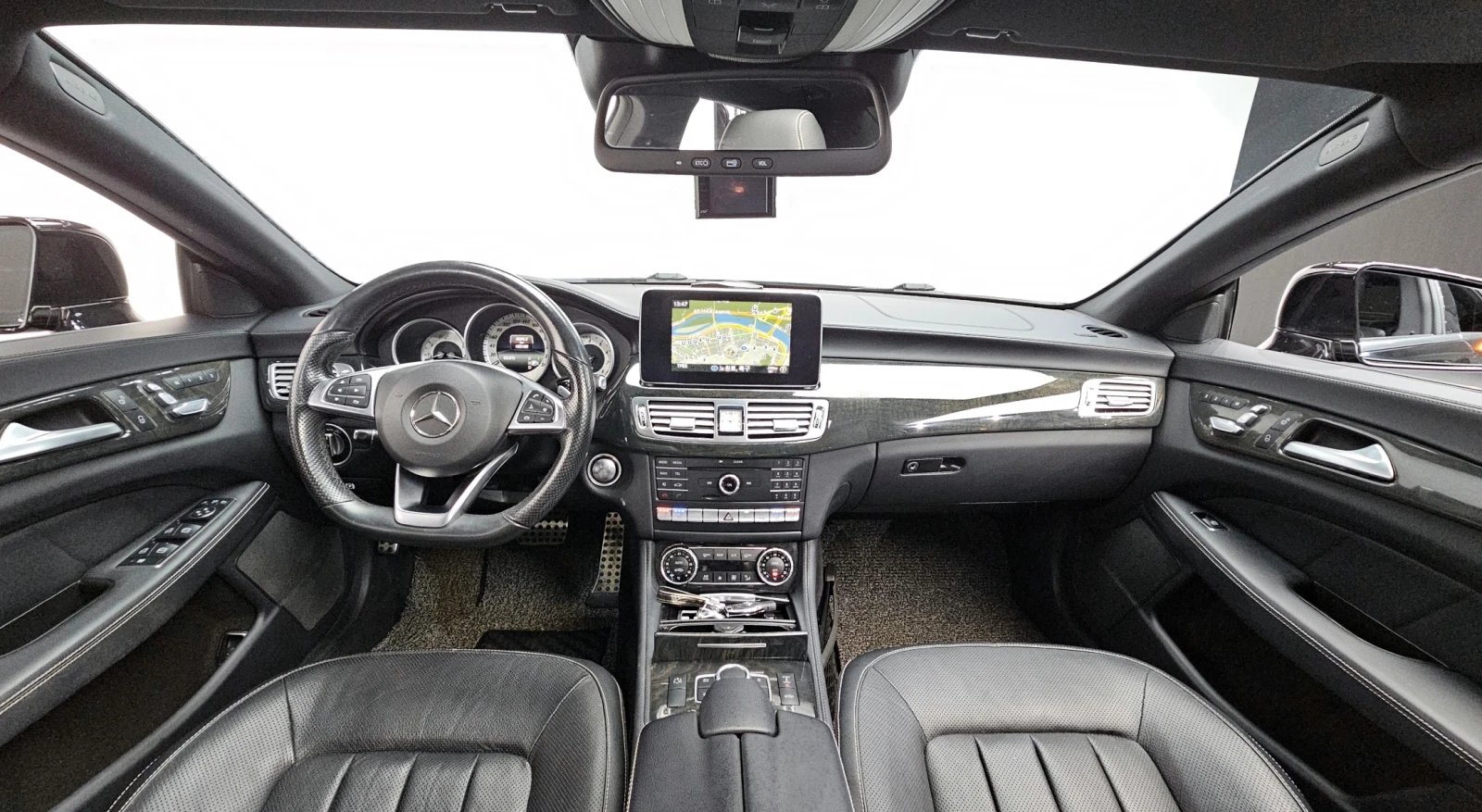Mercedes-Benz CLS 400 FACELIFT* AMG PK* ОБДУХ* 360* КРАЙНА ЦЕНА, снимка 6 - Автомобили и джипове - 54628328