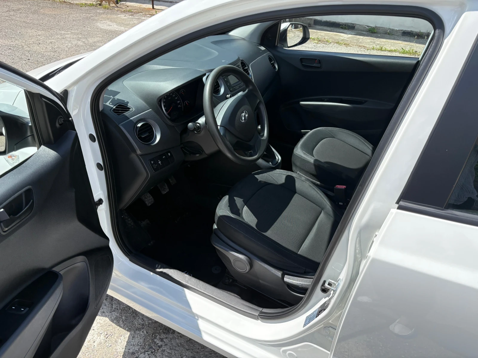 Hyundai I10, снимка 7 - Автомобили и джипове - 54781594