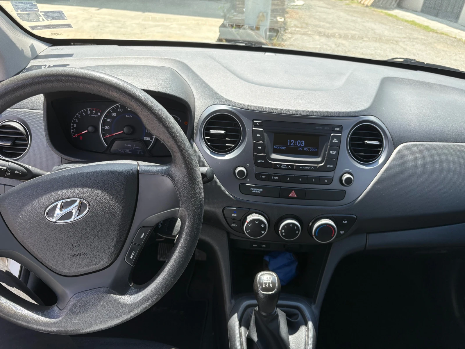 Hyundai I10, снимка 9 - Автомобили и джипове - 54781594