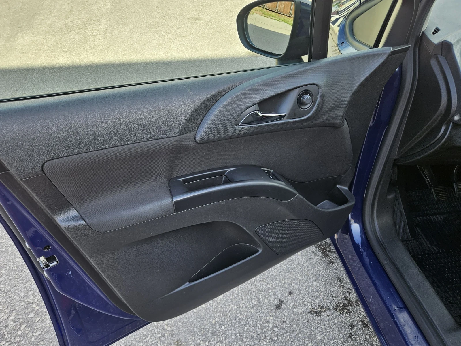 Opel Meriva 1.6D* Euro 6, снимка 9 - Автомобили и джипове - 54884522