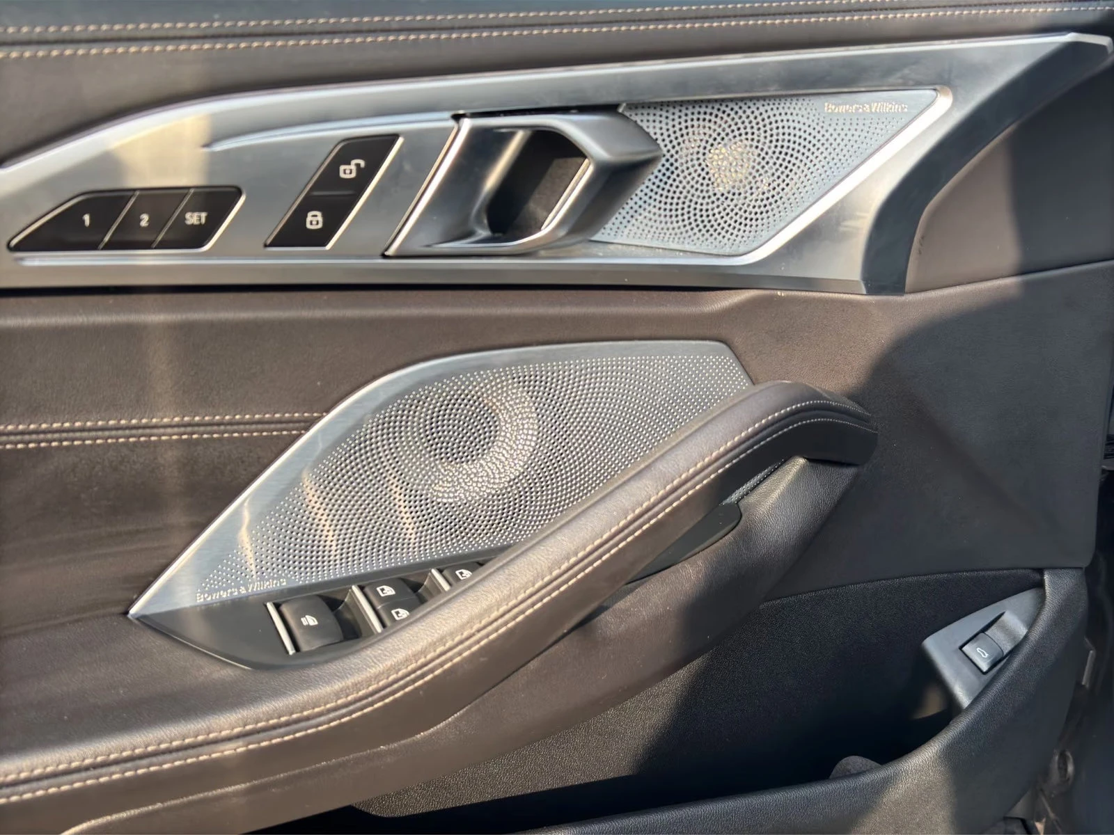 BMW 850 xDRIVE/530HP/CABRIO/LASER/HUD/ACC/CAM/740z, снимка 14 - Автомобили и джипове - 55656232