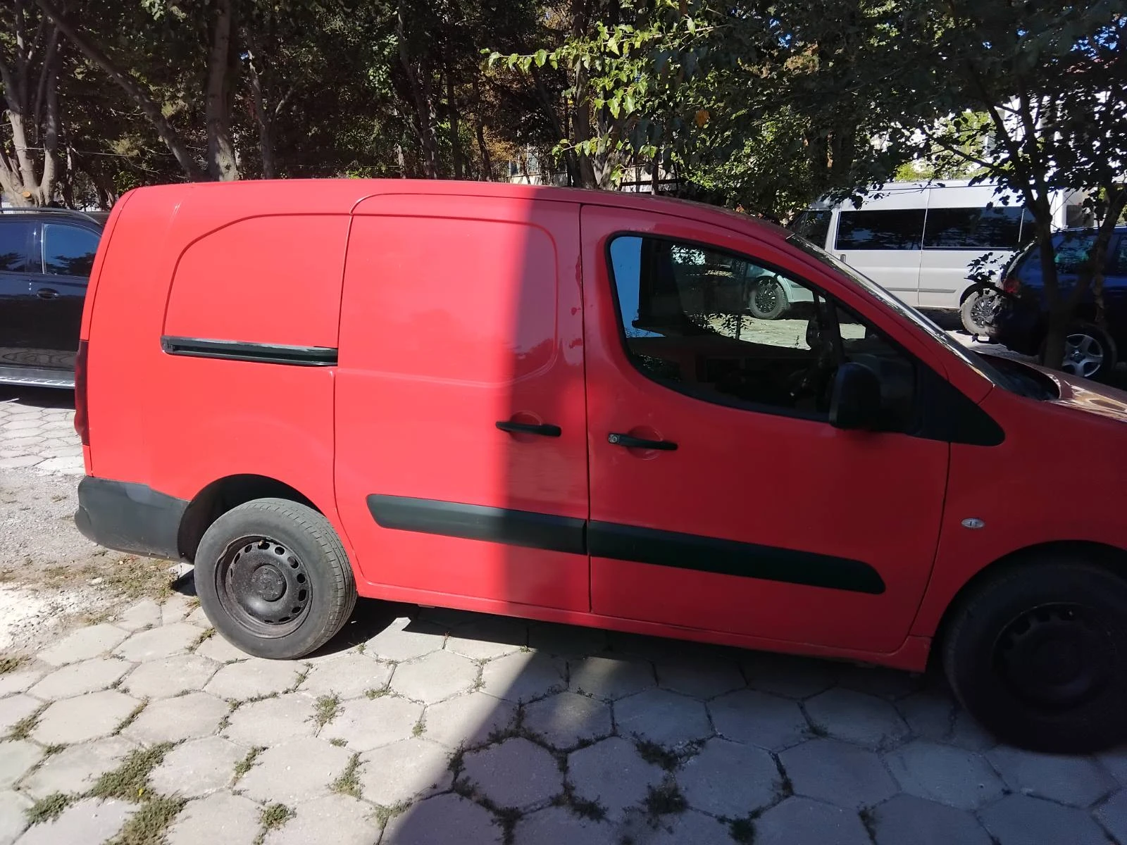 Peugeot Partner, снимка 2 - Автомобили и джипове - 56117937