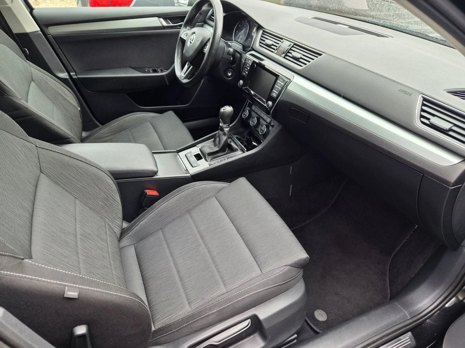 Skoda Superb 1.4TSI EURO6 NAVI, снимка 12 - Автомобили и джипове - 56269750