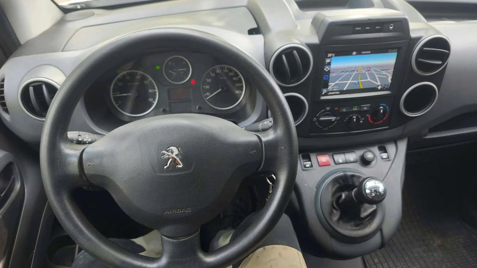 Peugeot Partner 1.6 hdi, снимка 7 - Автомобили и джипове - 56313670