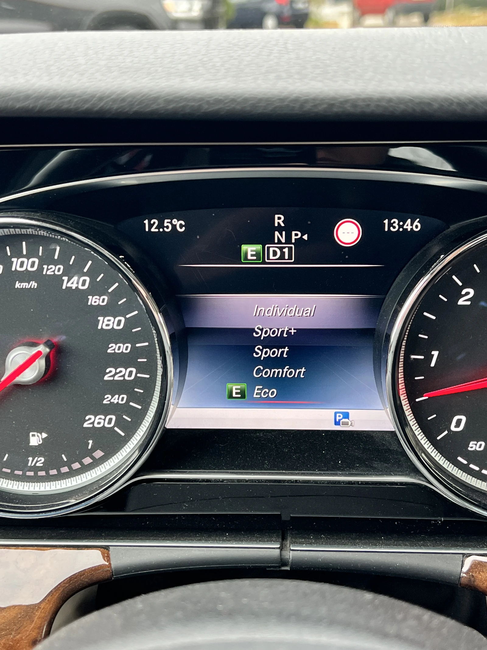 Mercedes-Benz E 350, снимка 13 - Автомобили и джипове - 56750547
