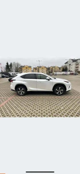 Lexus NX 300h 4х4, снимка 1