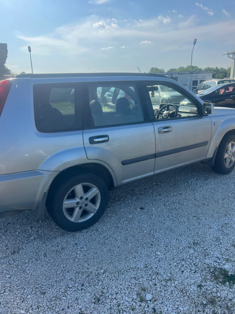 Nissan X-trail Джип, снимка 2 - Автомобили и джипове - 40879338