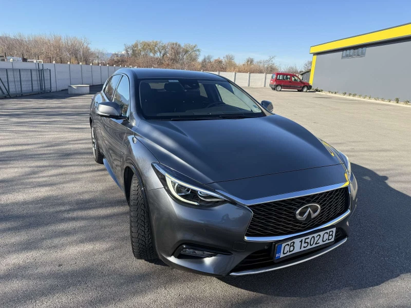 Infiniti Q30 4x4, снимка 3 - Автомобили и джипове - 48087754