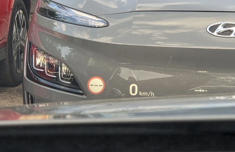 Hyundai Kona 64KWh/Premium/Термопомпа/SOH100%, снимка 12 - Автомобили и джипове - 51112043