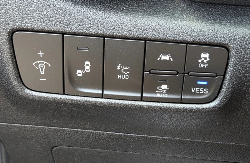 Hyundai Kona 64KWh/Premium/Термопомпа/SOH100%, снимка 14 - Автомобили и джипове - 51112043