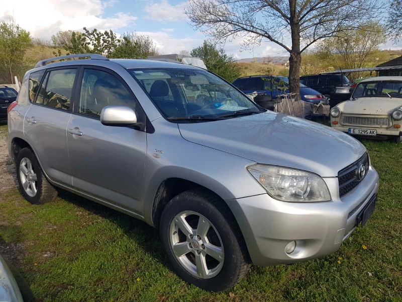 Toyota Rav4 D4D, снимка 7 - Автомобили и джипове - 52245087