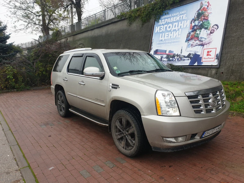 Cadillac Escalade 6.2 Газ/Бензин, снимка 2 - Автомобили и джипове - 52458496