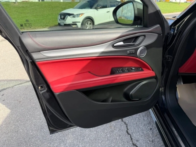 Alfa Romeo Stelvio * Ti Sport Adaptive Cruise Lane Assist Remote star, снимка 11 - Автомобили и джипове - 53010964