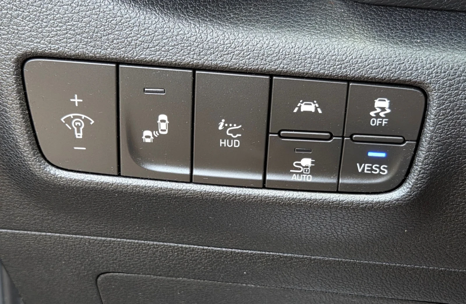 Hyundai Kona 64KWh/Premium//SOH100% | Mobile.bg   14