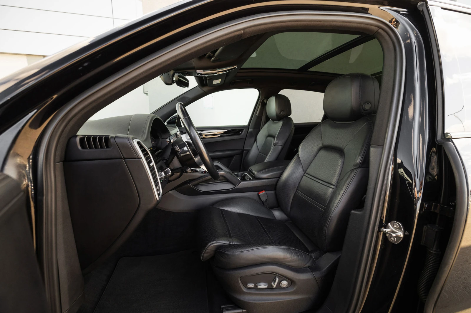 Porsche Cayenne S, снимка 6 - Автомобили и джипове - 54306433