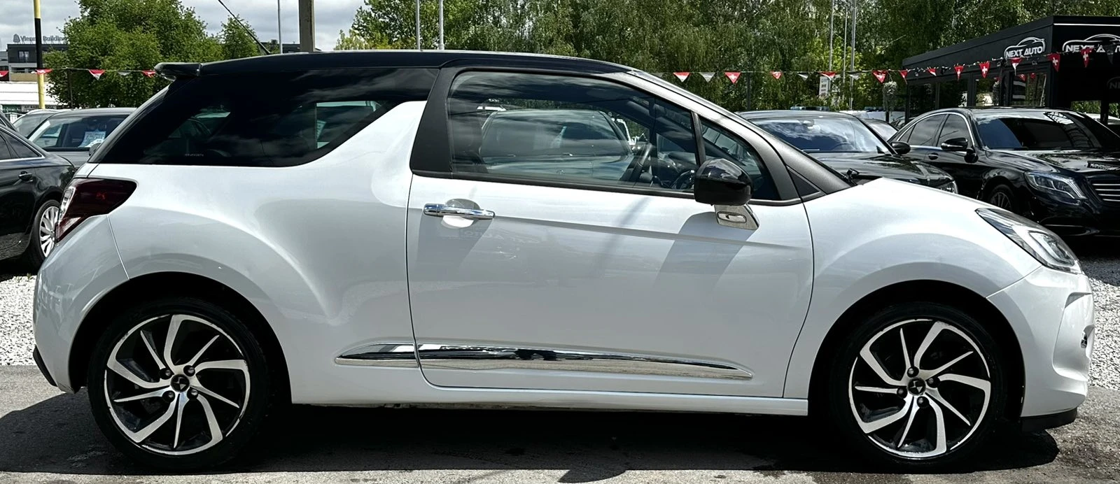 Citroen DS 3 Crossback 1.6D 120HP EURO6B КОЖА LED , снимка 4 - Автомобили и джипове - 54598345