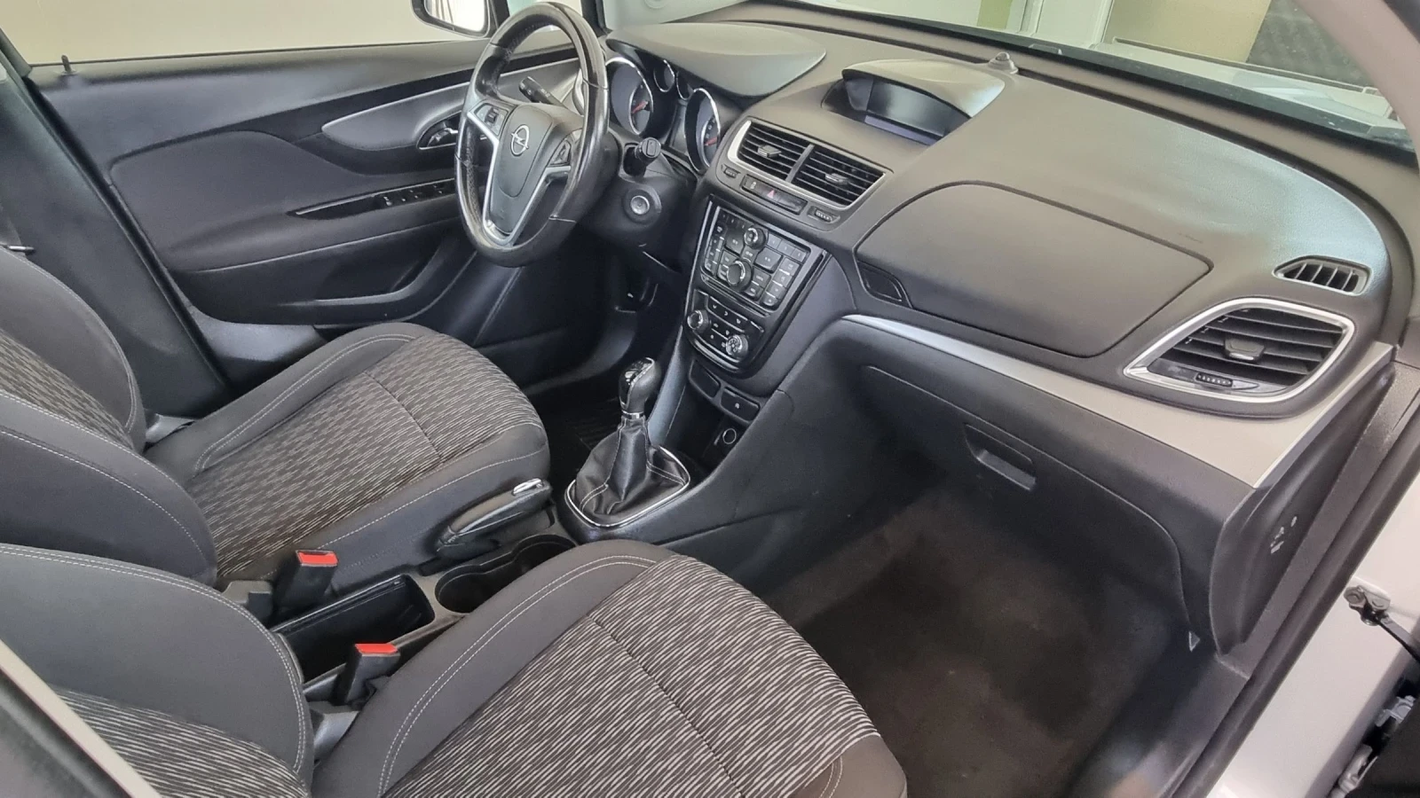 Opel Mokka FACELIFT EURO 6 b 1.6 cdti Cosmo, снимка 10 - Автомобили и джипове - 54825592